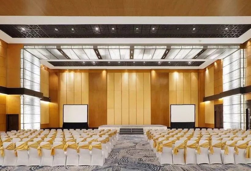 Szálloda Aryaduta Medan