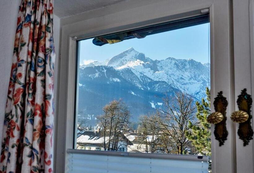 Отель Aschenbrenner