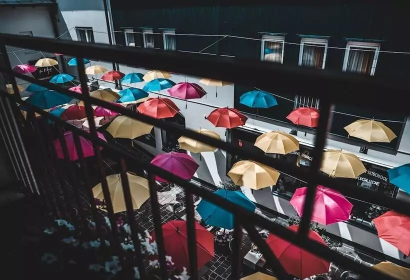 Отель Cella Central Historic Boutique