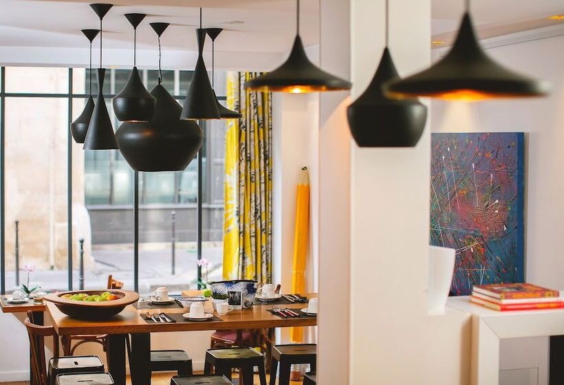 هتل Hôtel Crayon