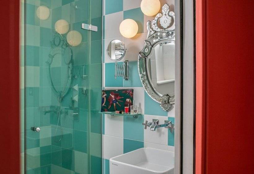 هتل Hôtel Crayon