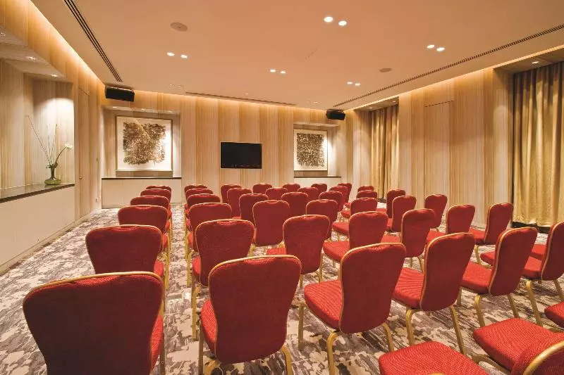 هتل Fairmont Beijing 20 Minutes To Forbidden City By Metro