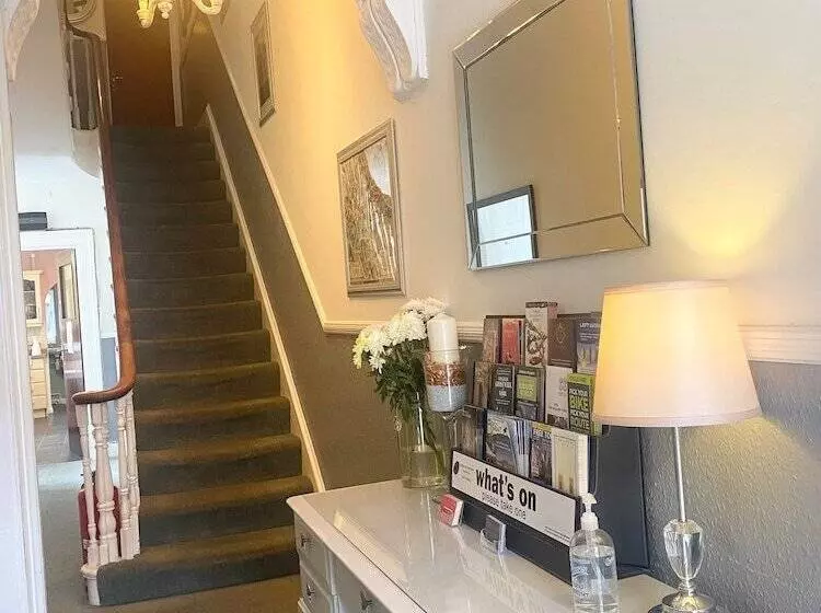 فندق Friars Rest Guest House