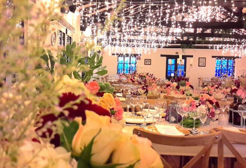 هتل Hospederia Centro De Convenciones Duruelo