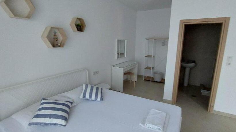 Telhinis Hotel & Apartments