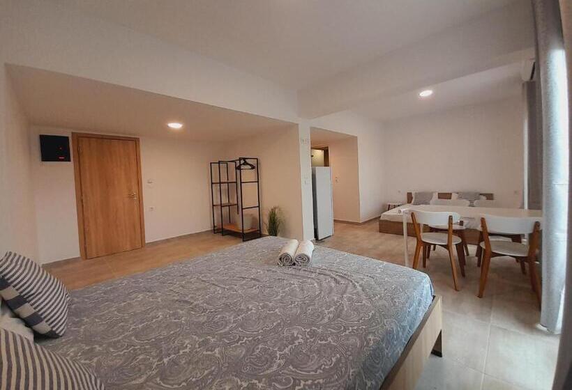 Telhinis Hotel & Apartments