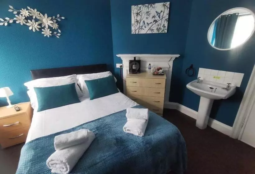 هتل The Saddle Inn