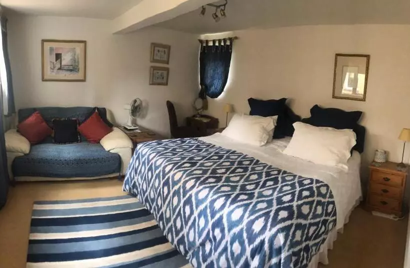 Hotelli Ye Olde Globe & Chequers