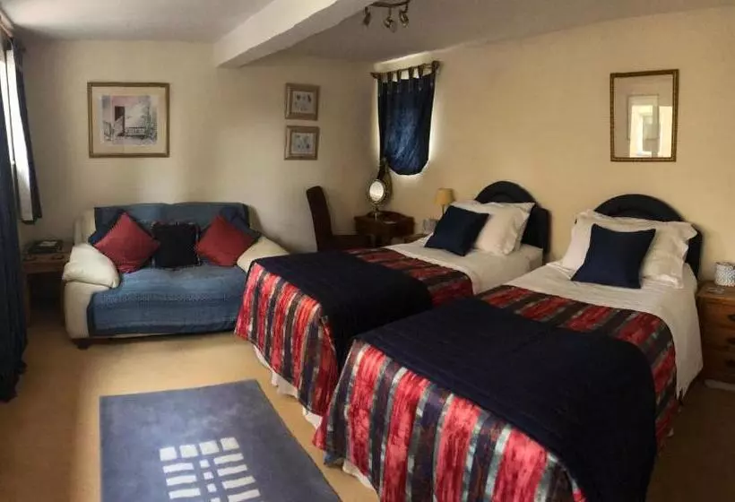 Hotelli Ye Olde Globe & Chequers