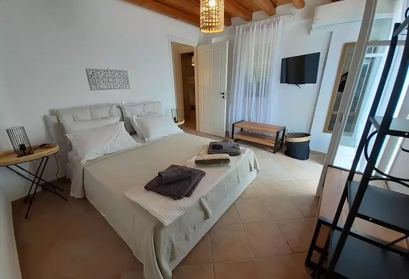 Andros 4 All Seasons Villas & Suites  Agios Petros