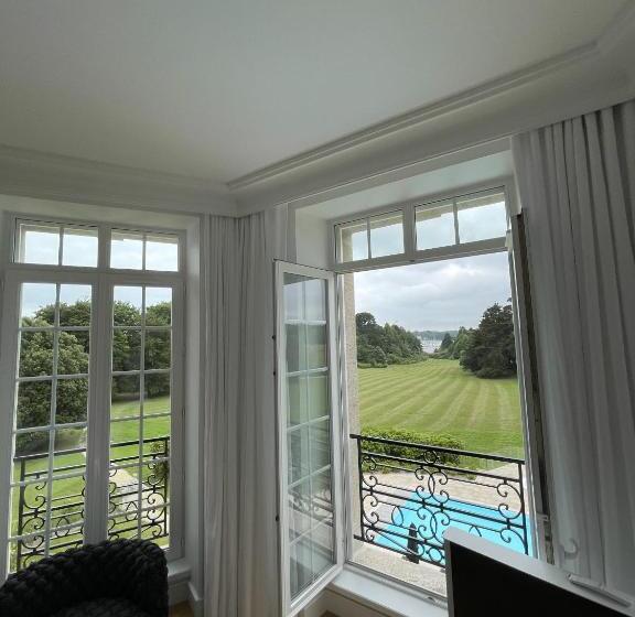 فندق Les Garennes   Hôtel Spa Bénodet