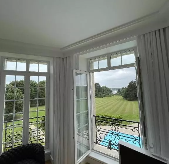 Hotelli Les Garennes   Hôtel Spa Bénodet