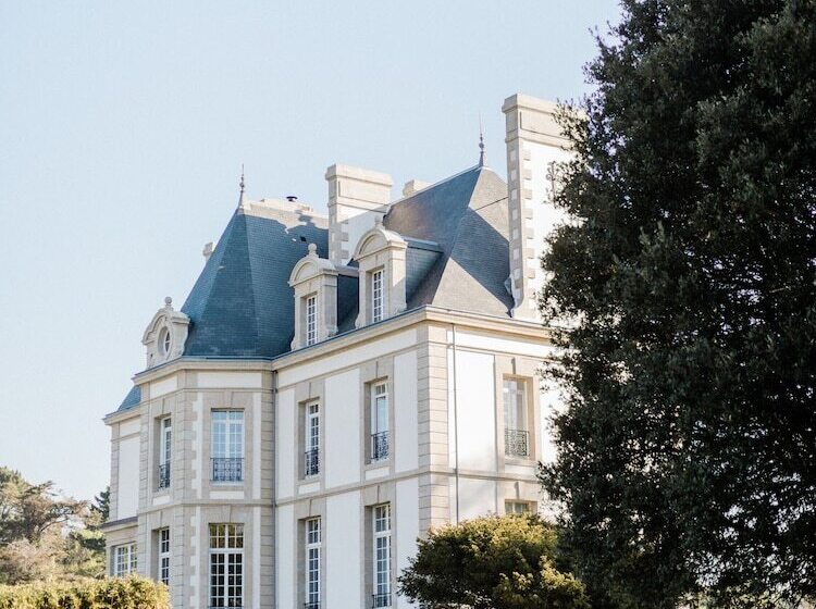 فندق Les Garennes   Hôtel Spa Bénodet