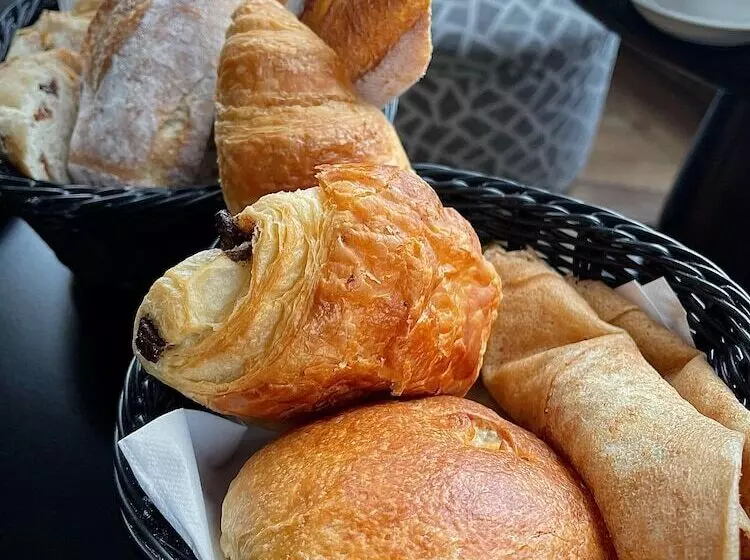 Hotelli Les Garennes   Hôtel Spa Bénodet