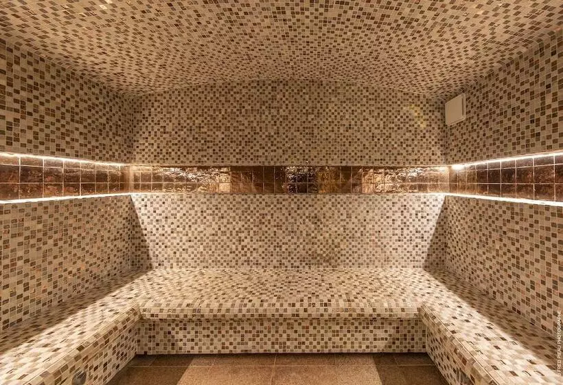 Hotelli Les Garennes   Hôtel Spa Bénodet