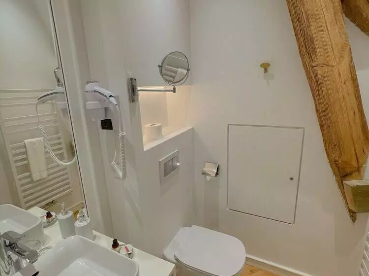 Hotelli Les Garennes   Hôtel Spa Bénodet