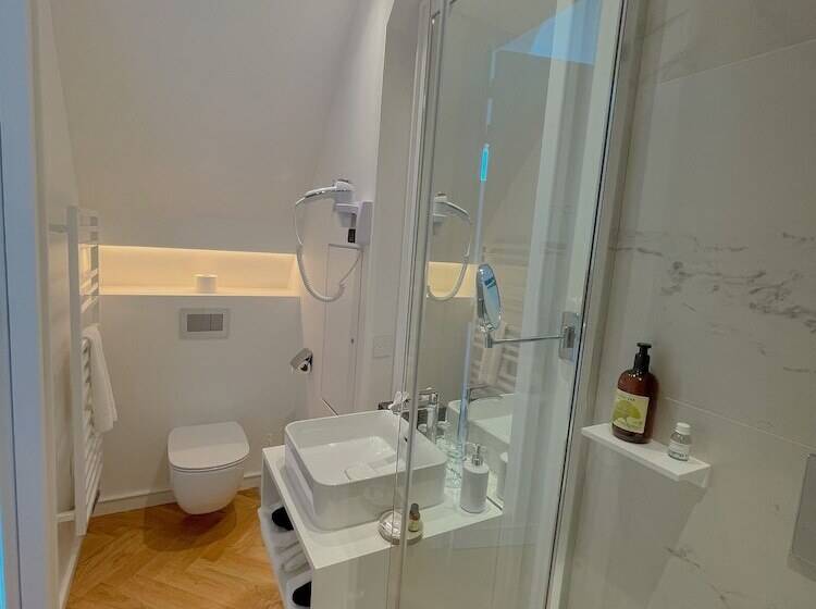 فندق Les Garennes   Hôtel Spa Bénodet