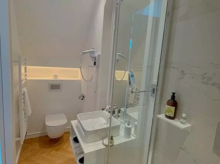 Hotelli Les Garennes   Hôtel Spa Bénodet