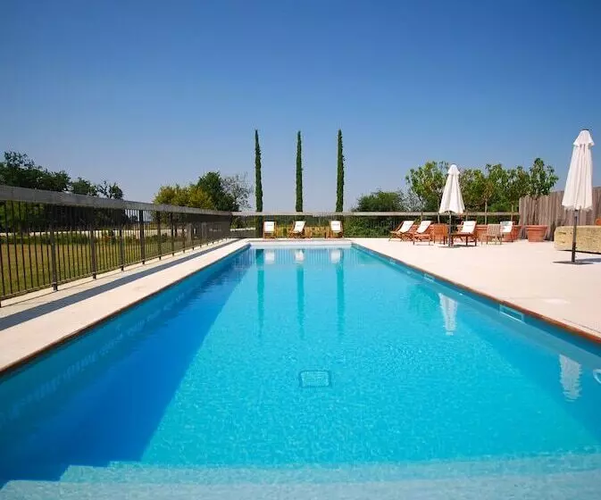 Hotelli Les Gîtes De L Ermitage