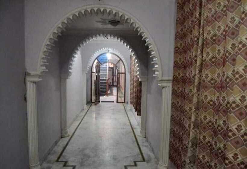 호텔 Rathore Lodge & Restaurant