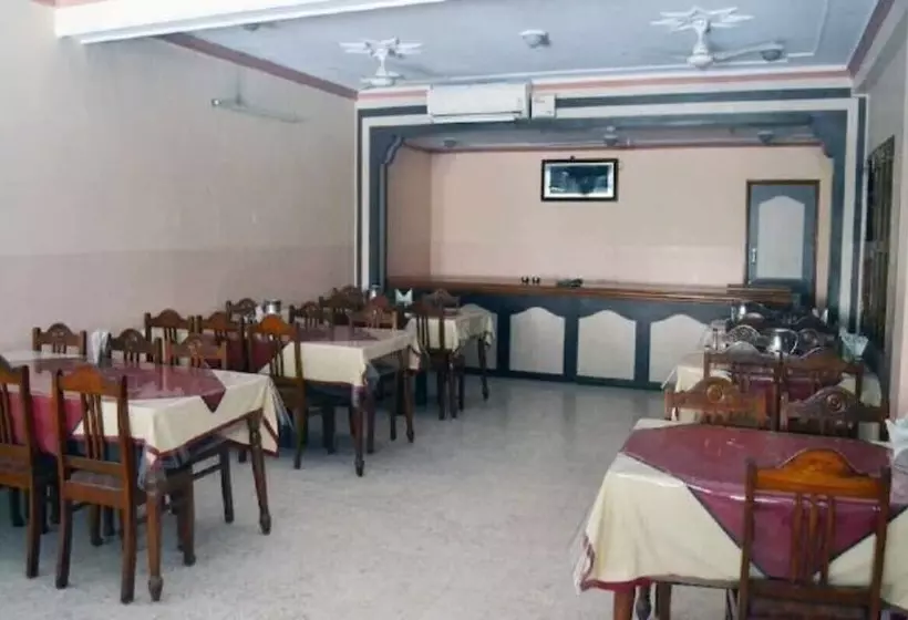 Hotelli Rathore Lodge & Restaurant