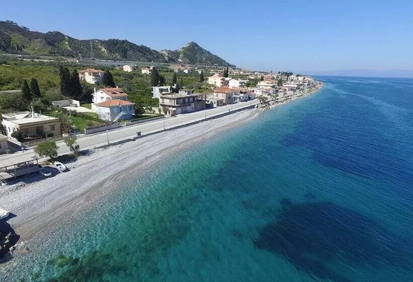 Lykoporia Beach Apartments