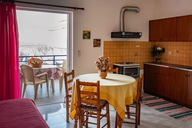 Lykoporia Beach Apartments