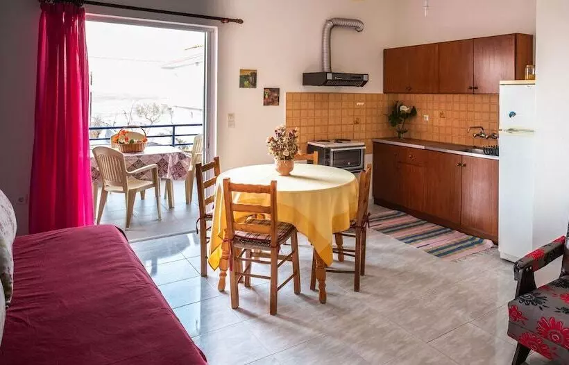 Lykoporia Beach Apartments