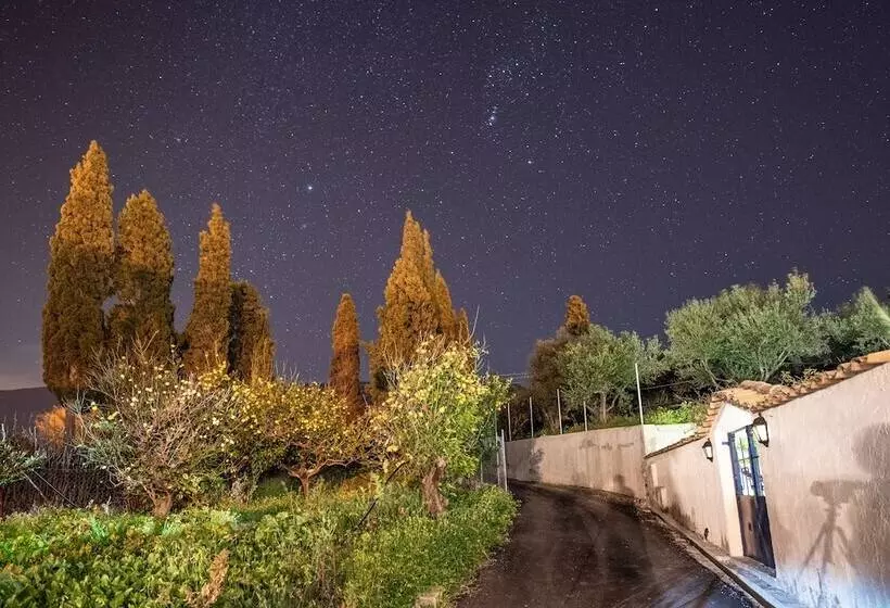 Lykoporia Beach Apartments