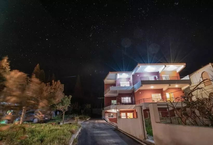 Lykoporia Beach Apartments