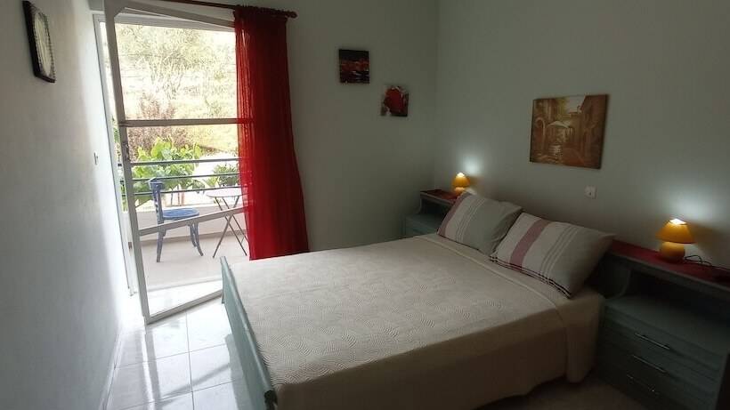 Lykoporia Beach Apartments