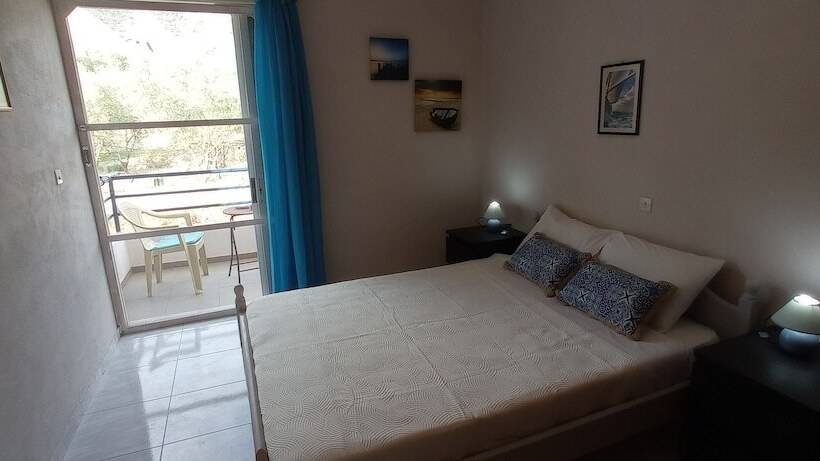 Lykoporia Beach Apartments