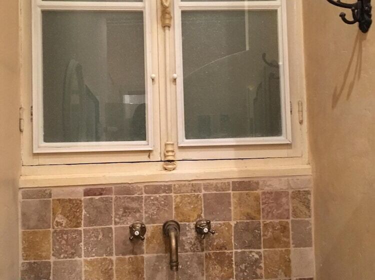 پانسیون L Hommage