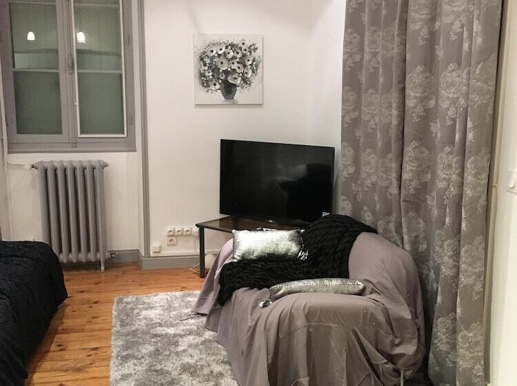 پانسیون L Hommage