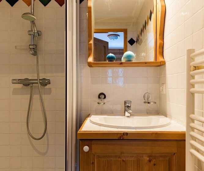 住所  Skissim Premium Résidence Le Hameau Du Rocher Blanc