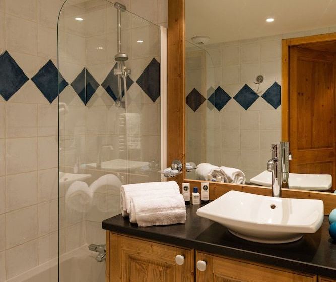 住所  Skissim Premium Résidence Le Hameau Du Rocher Blanc