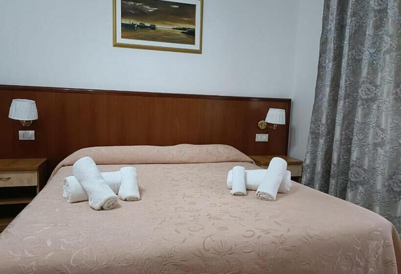 تختخواب و صبحانه Domus Cesena