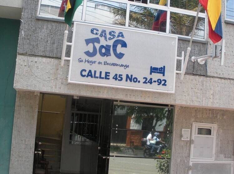 Otel Casa Jac Hospedaje