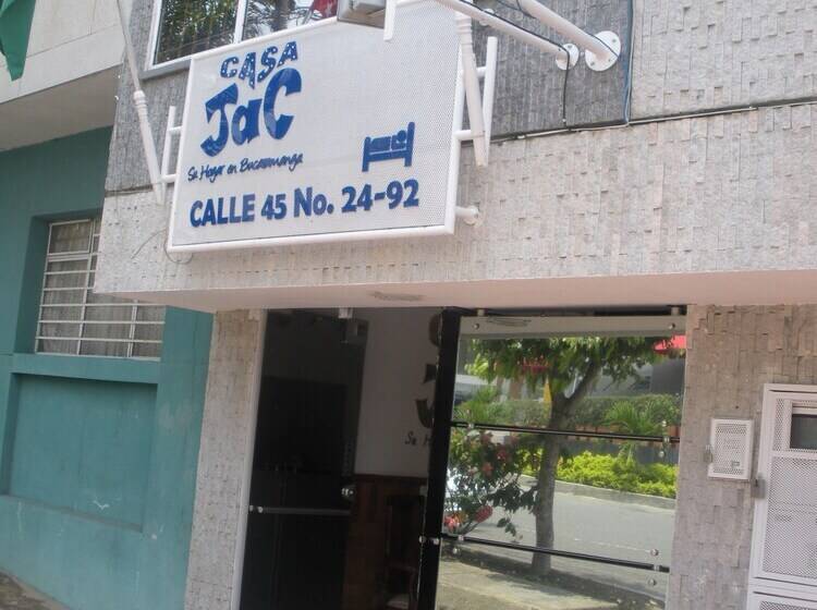 Otel Casa Jac Hospedaje