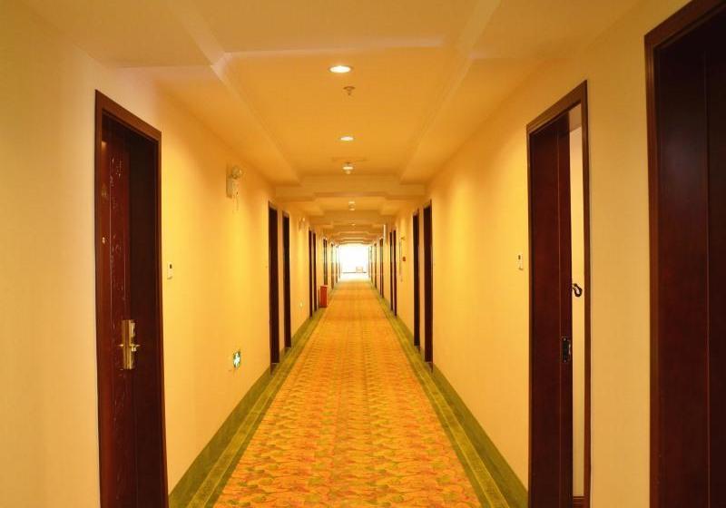 Отель Greentree Inn Beijing Fengtai Dacheng Road Huanleshuimofang Business