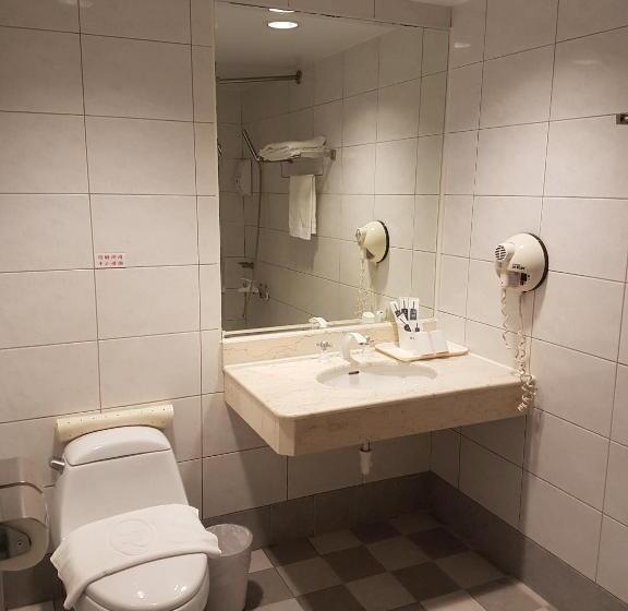 هتل King's Resort & Spa