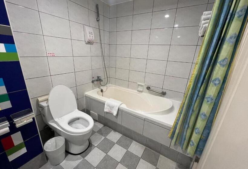 هتل King's Resort & Spa