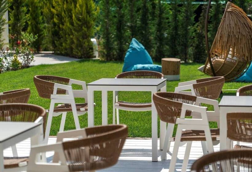 בית מלון כפרי Mirablue Luxury Residences