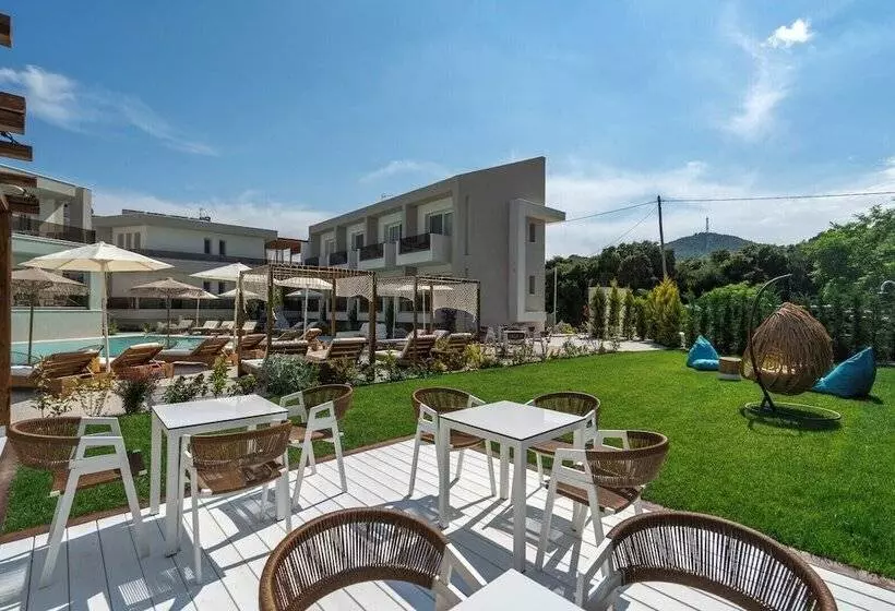 Hotelli Mirablue Luxury Residences