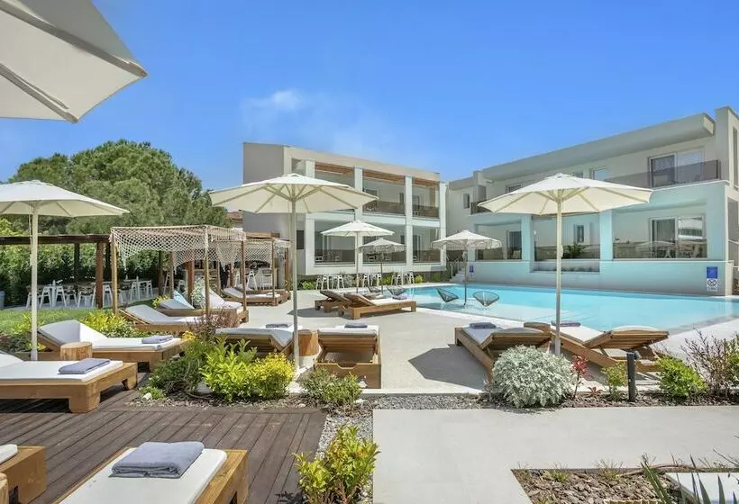 Hotelli Mirablue Luxury Residences