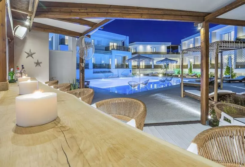 Hotelli Mirablue Luxury Residences