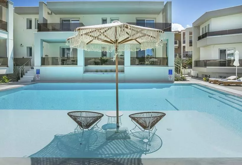 Hotelli Mirablue Luxury Residences