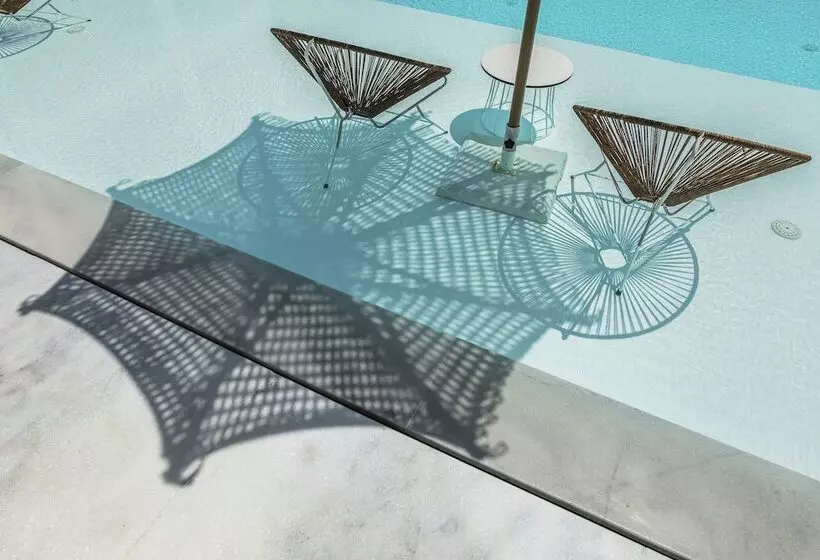 Hotelli Mirablue Luxury Residences