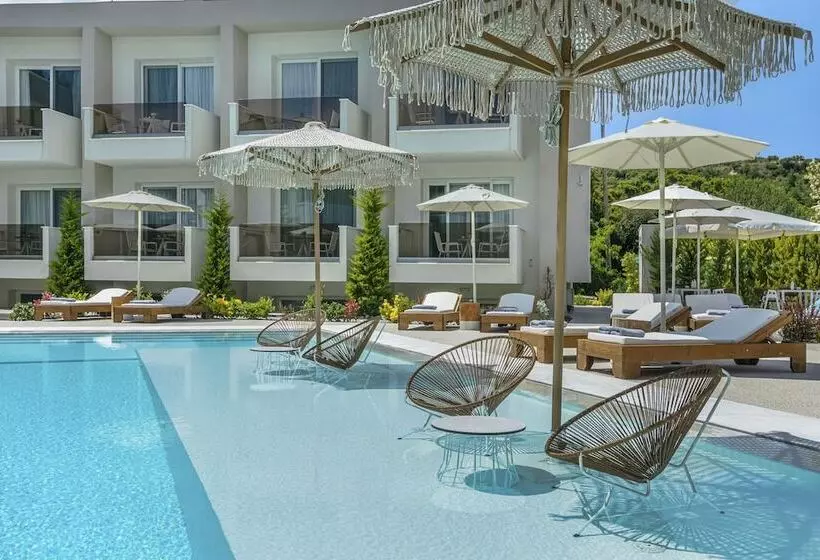 Hotelli Mirablue Luxury Residences