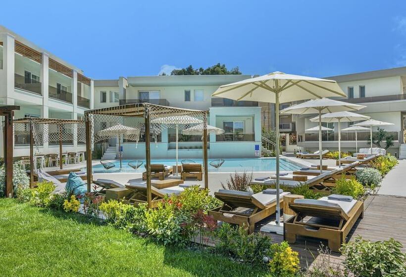 בית מלון כפרי Mirablue Luxury Residences